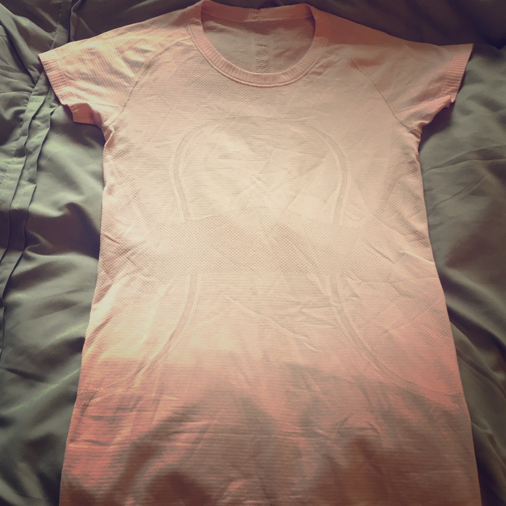 Lulu Lemon workout Tee